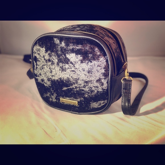 Madden girl crossbody pursue - Picture 1 of 3